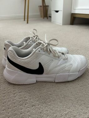 Nike women’s volleyball shoes